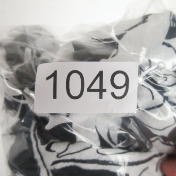 Harve Bernard Black and White Linen Blouse Size L Abstract Floral - Picture 16 of 16